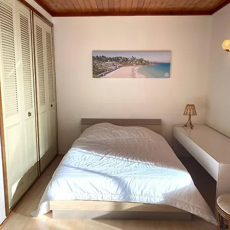 Apartment A 400m De La De Trestraou Avec Terrasse Et Parking - Fr-1-368-329 Perros-Guirec